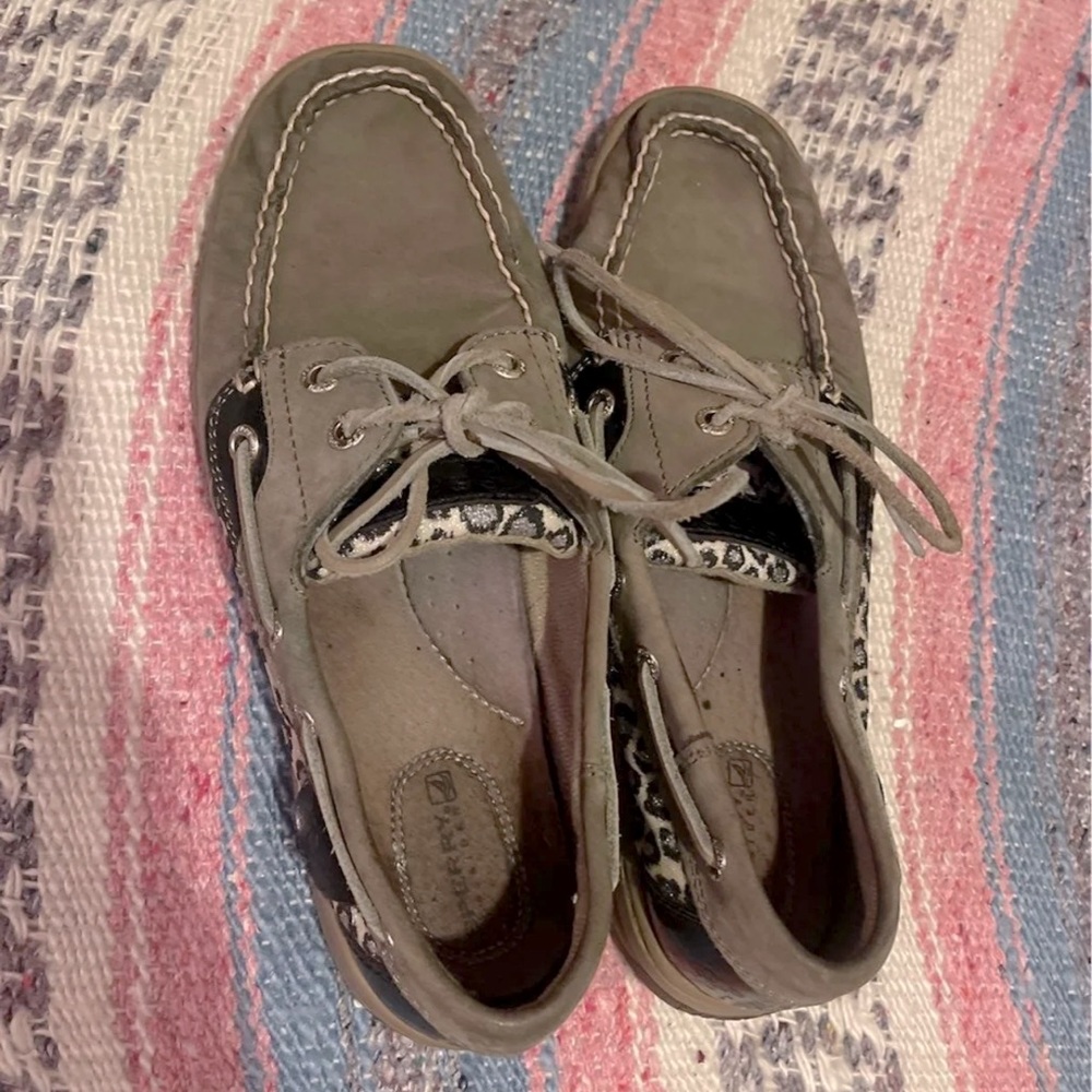 Sperry slip on shoes